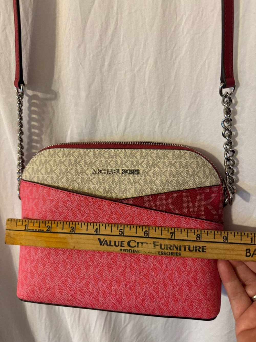 NWT Micheal Kors Jet Set Travel Bag. Women's Crossbody Bagin Raspberry and Cream - Picture 12 of 16